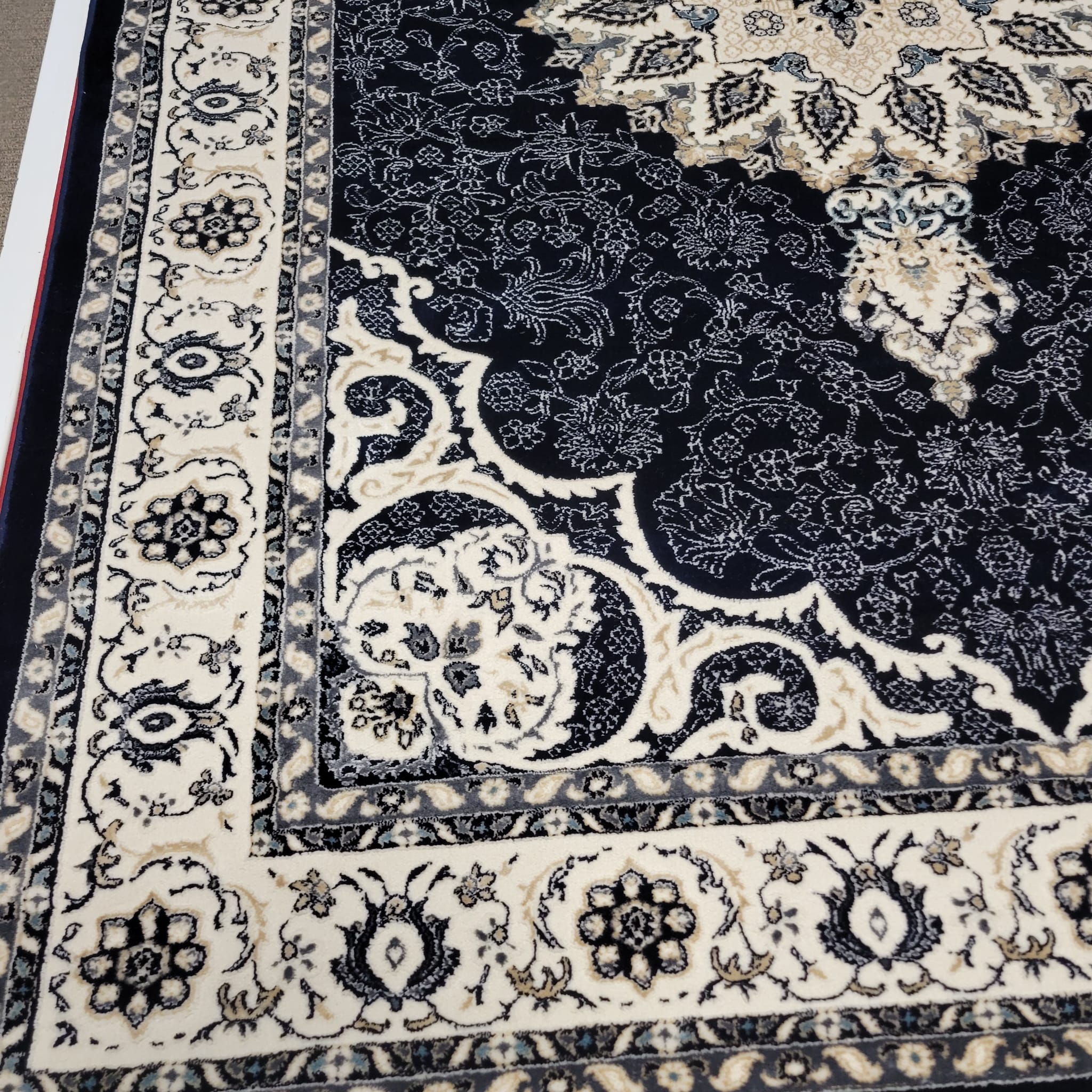 Pearl Navy 0102A Corner Shot